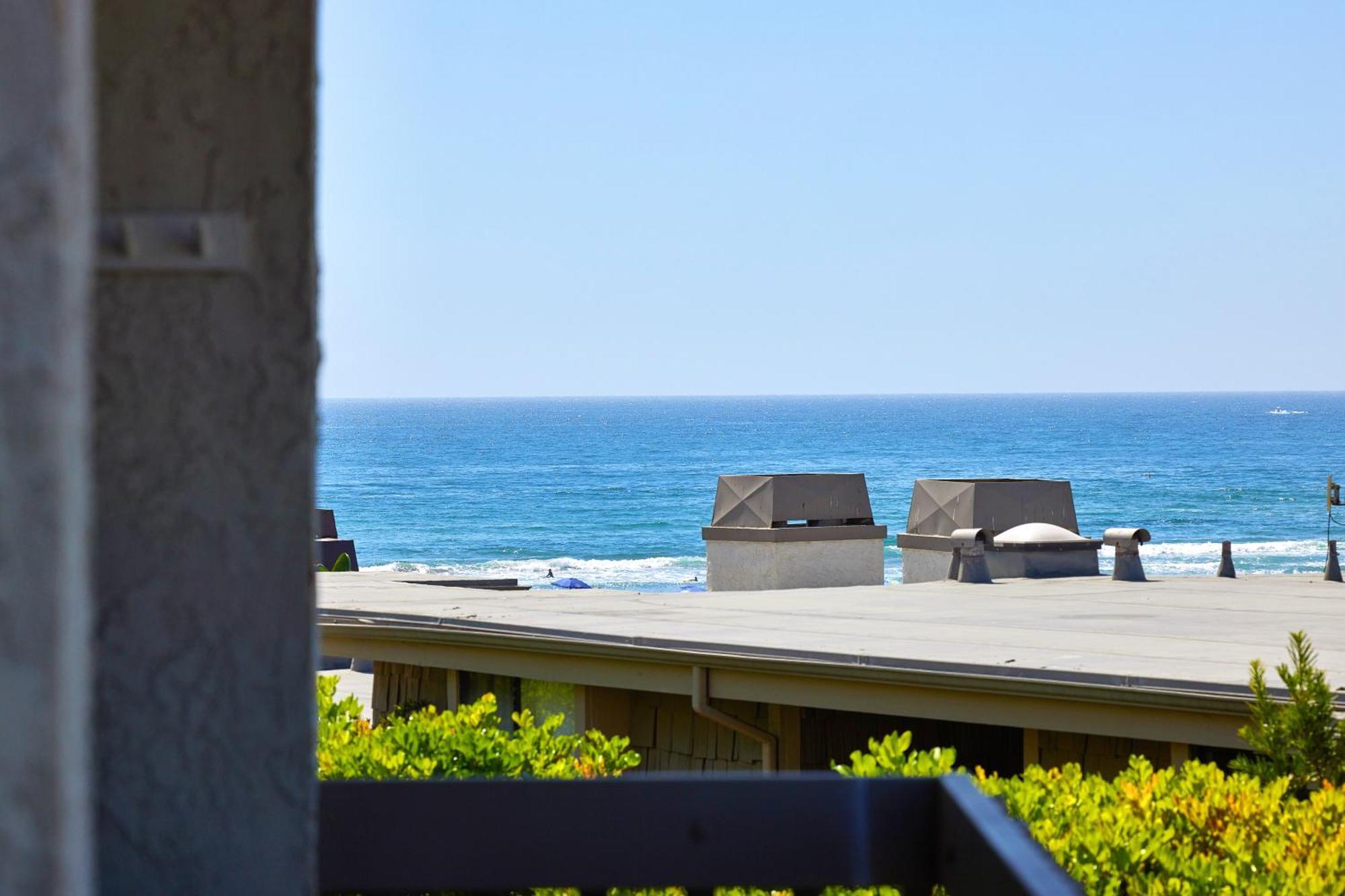 Oceanside Beach Condos Exterior photo